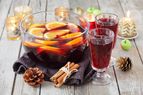 Mulled wine with oranges (Christmas)