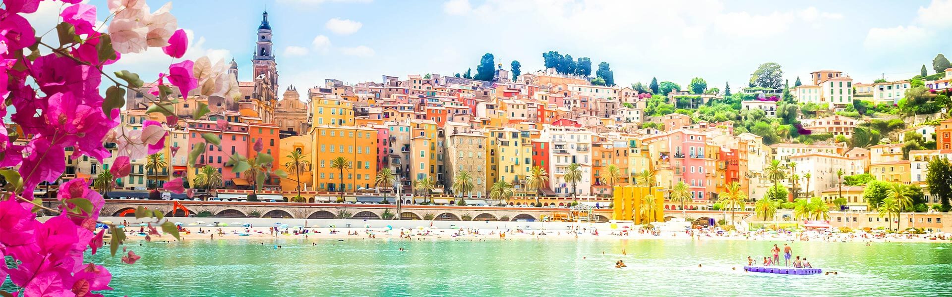Ville de Menton sur la Côte d'Azur au printemps