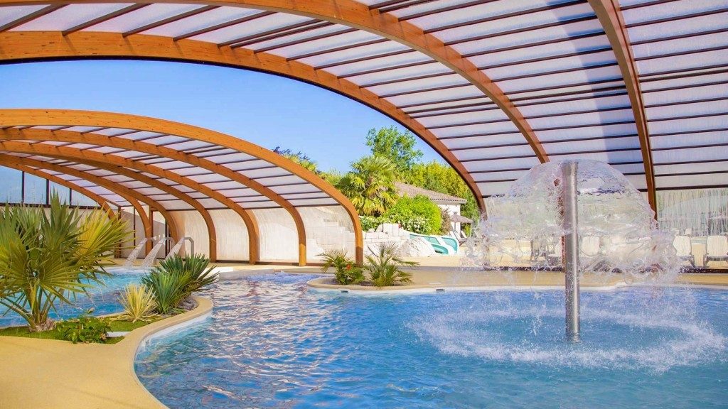 Piscine du camping le Château de Fonrives